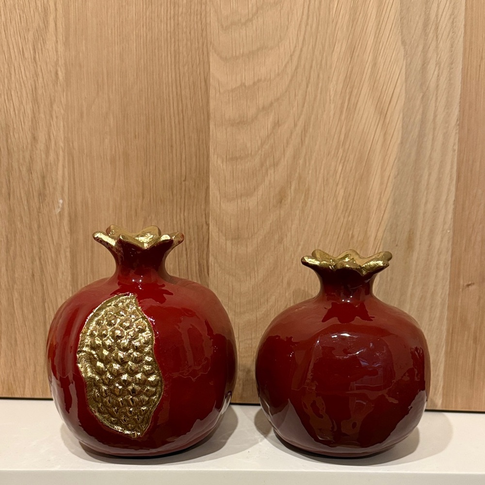 Decorative Red  Pomegranate Accent Set with Gold Trim